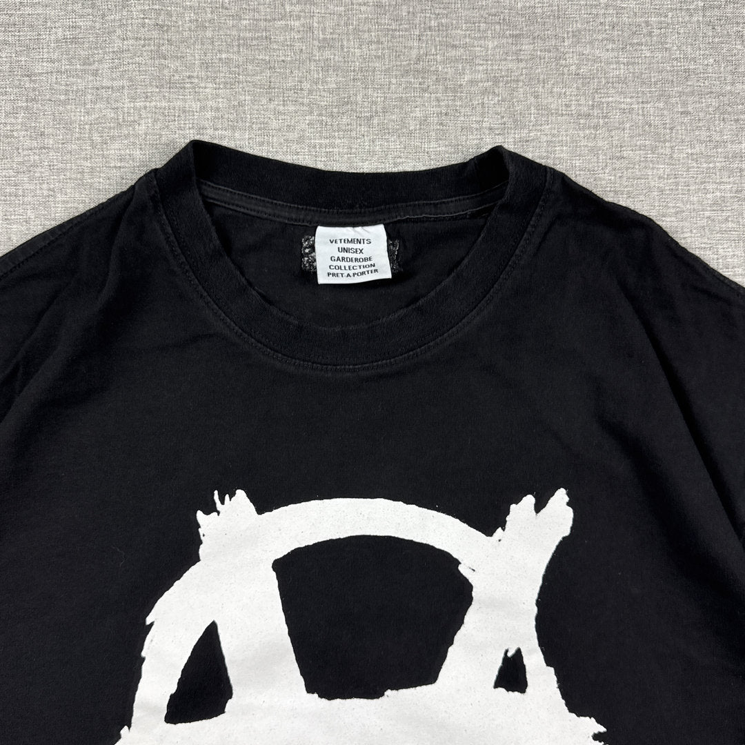 Vetements A LOGO