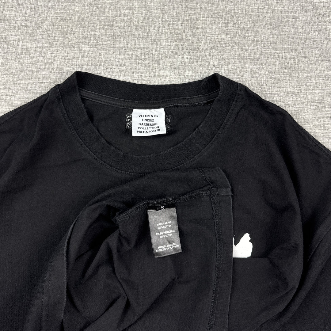 Vetements A LOGO