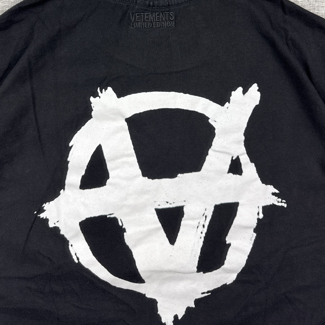 Vetements A LOGO