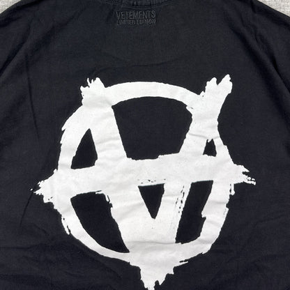 Vetements A LOGO